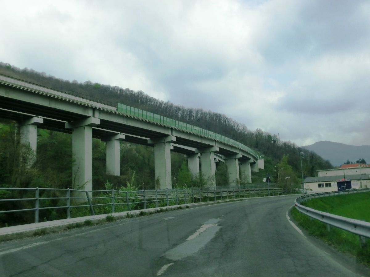 Talbrücke Buzero 