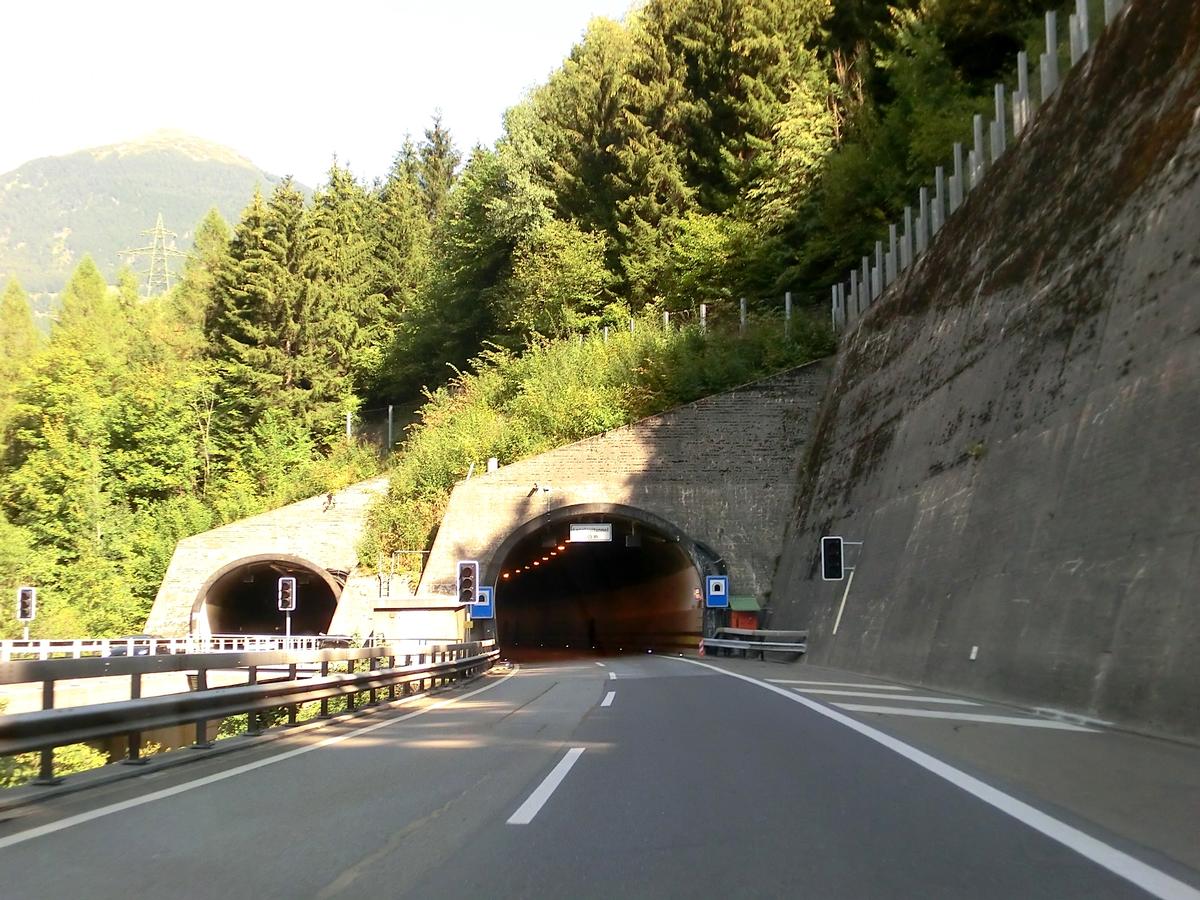 Langlaui Tunnel southern portals 