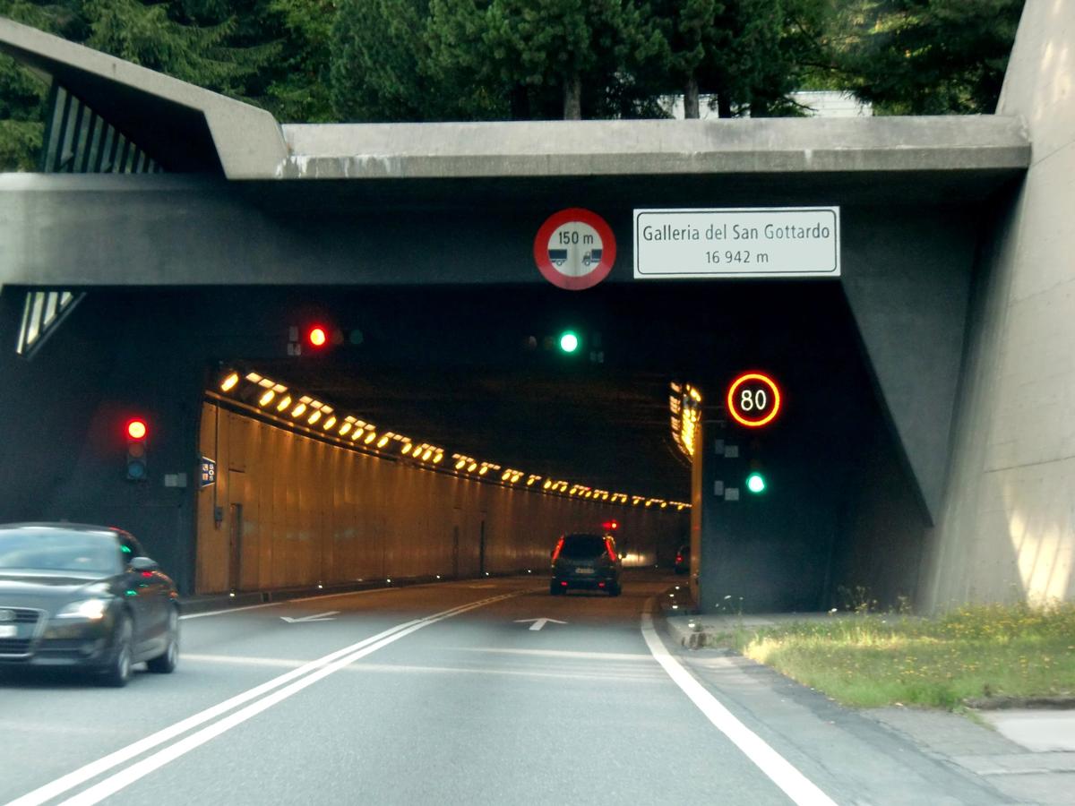 Gotthard Road Tunnel southern portal 