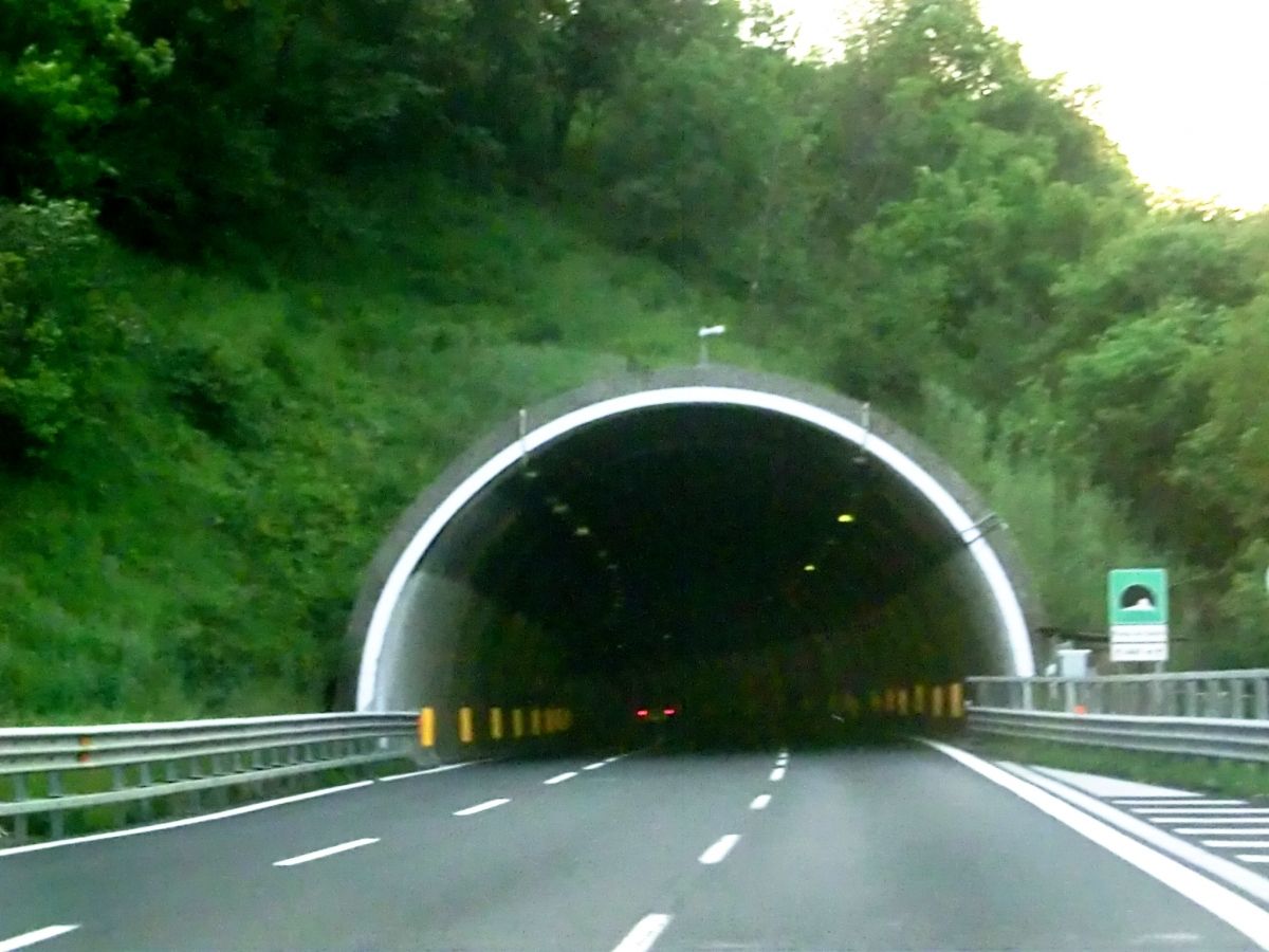 Piazza del Galdo Tunnel eastern portal 