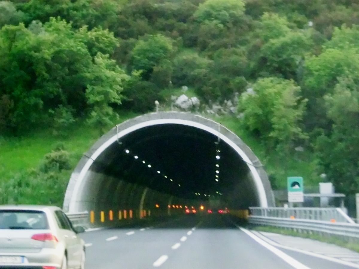 Sant'Aniello Tunnel eastern portal 