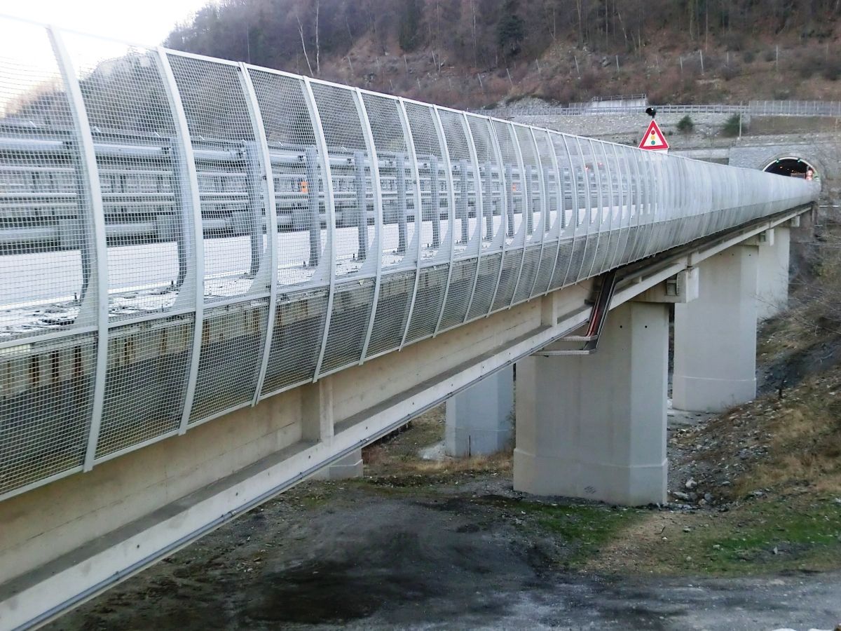Rio Ponté Viaduct and, at the end, Serre la Voute Tunnel eastern portals 