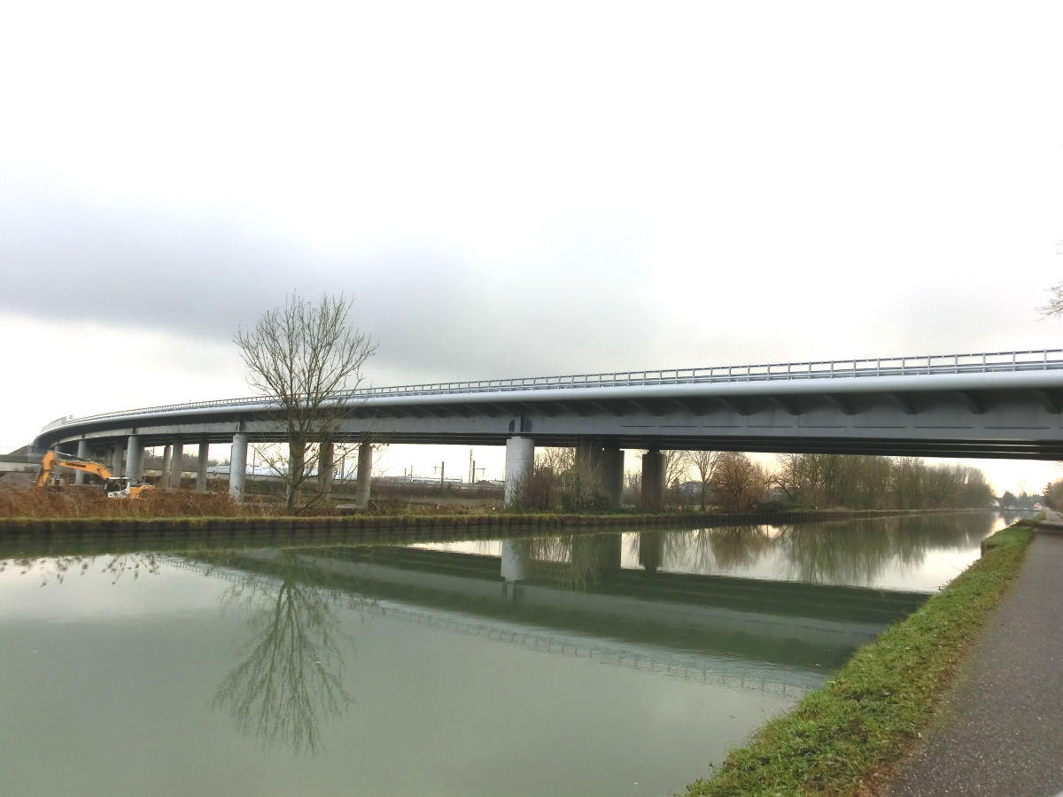Vendenheim Viaduct across Canal de la Marne au Rhin 