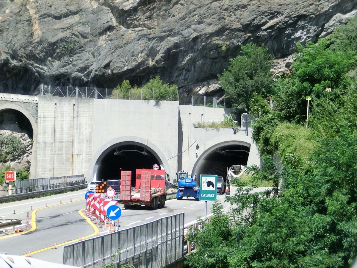 Montjovet Tunnel southern portals 