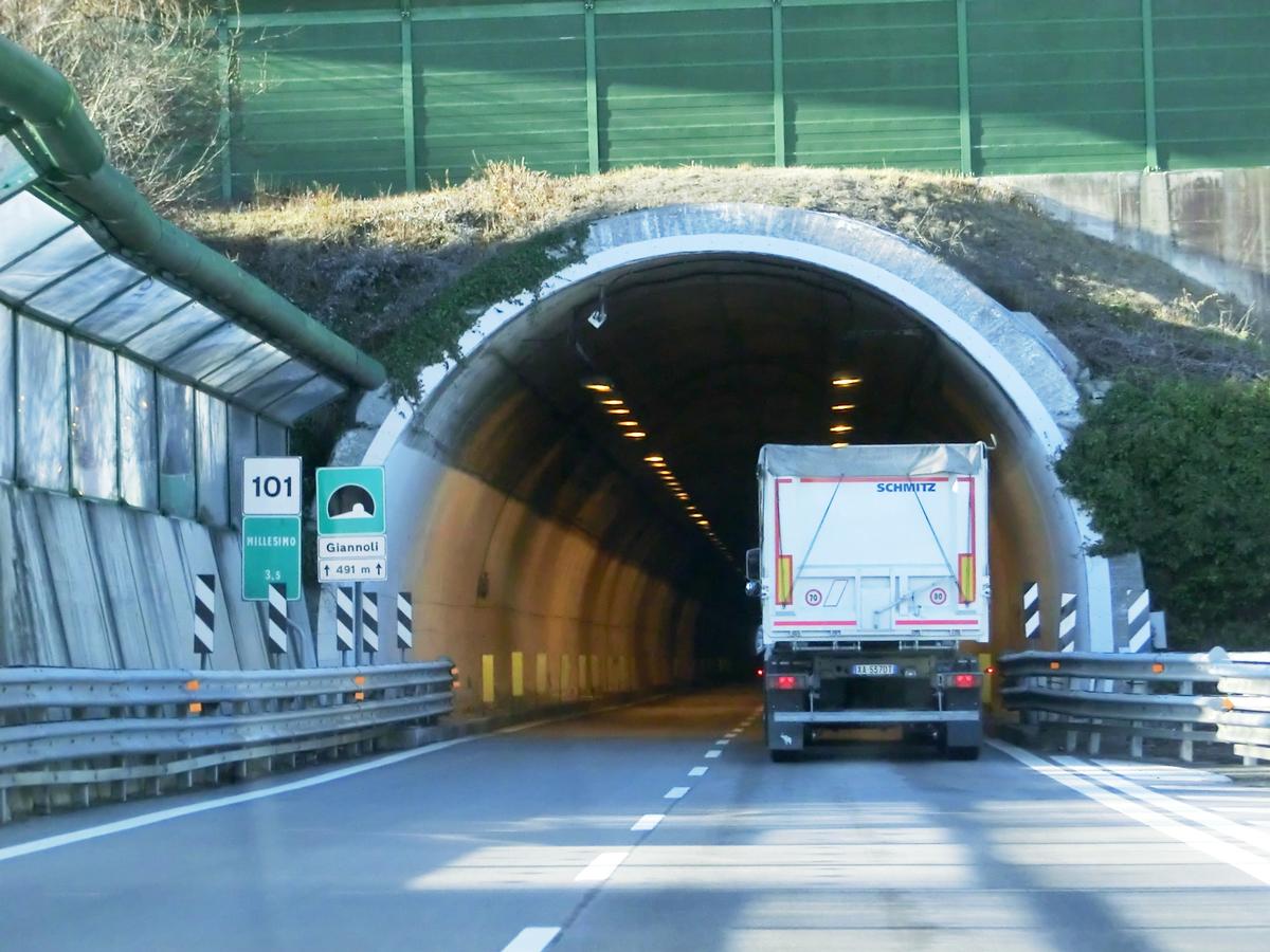 Giannoli Tunnel southern portal 