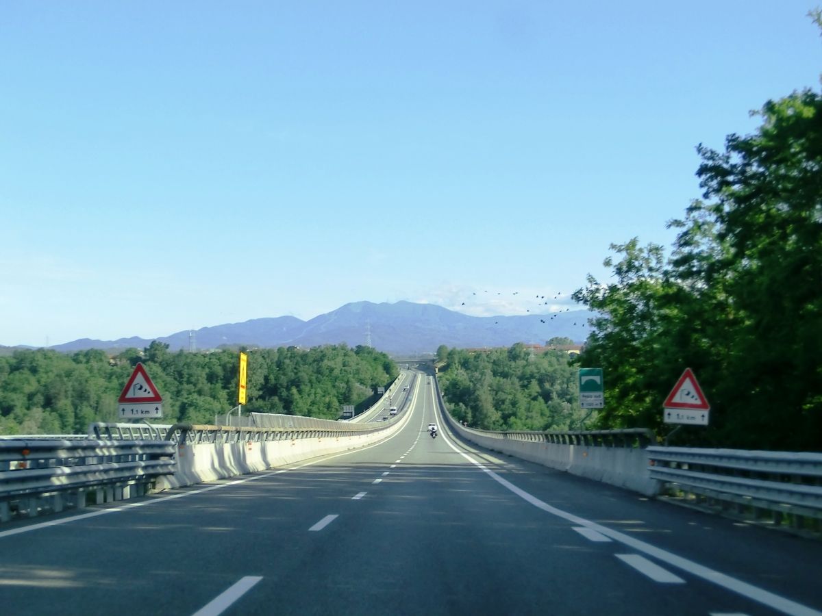 Autobahnbrücke Pesio 