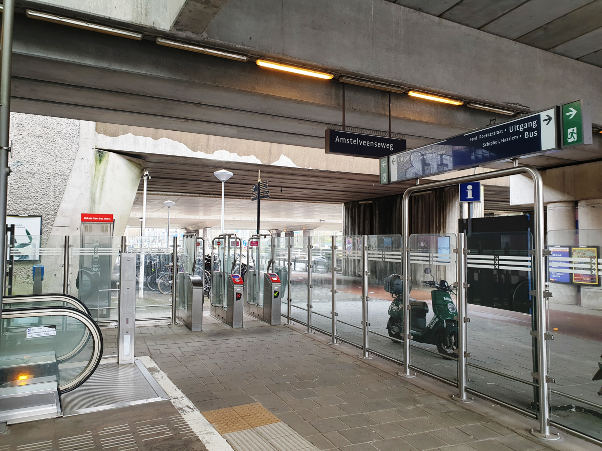 Metrobahnhof Amstelveenseweg 