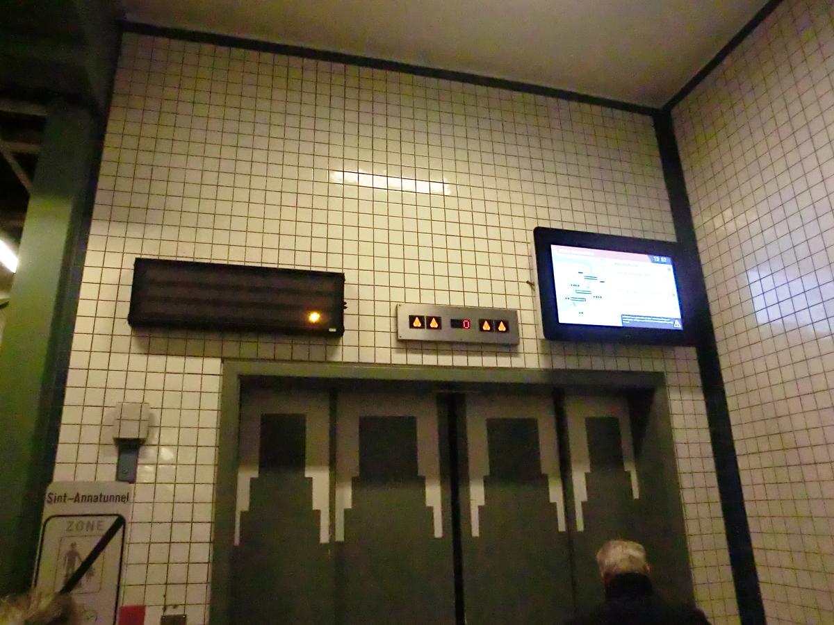 Sint-Annatunnel lift 