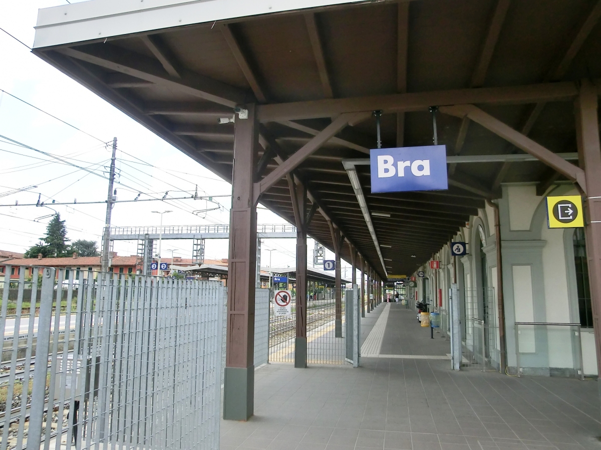 Gare de Bra 
