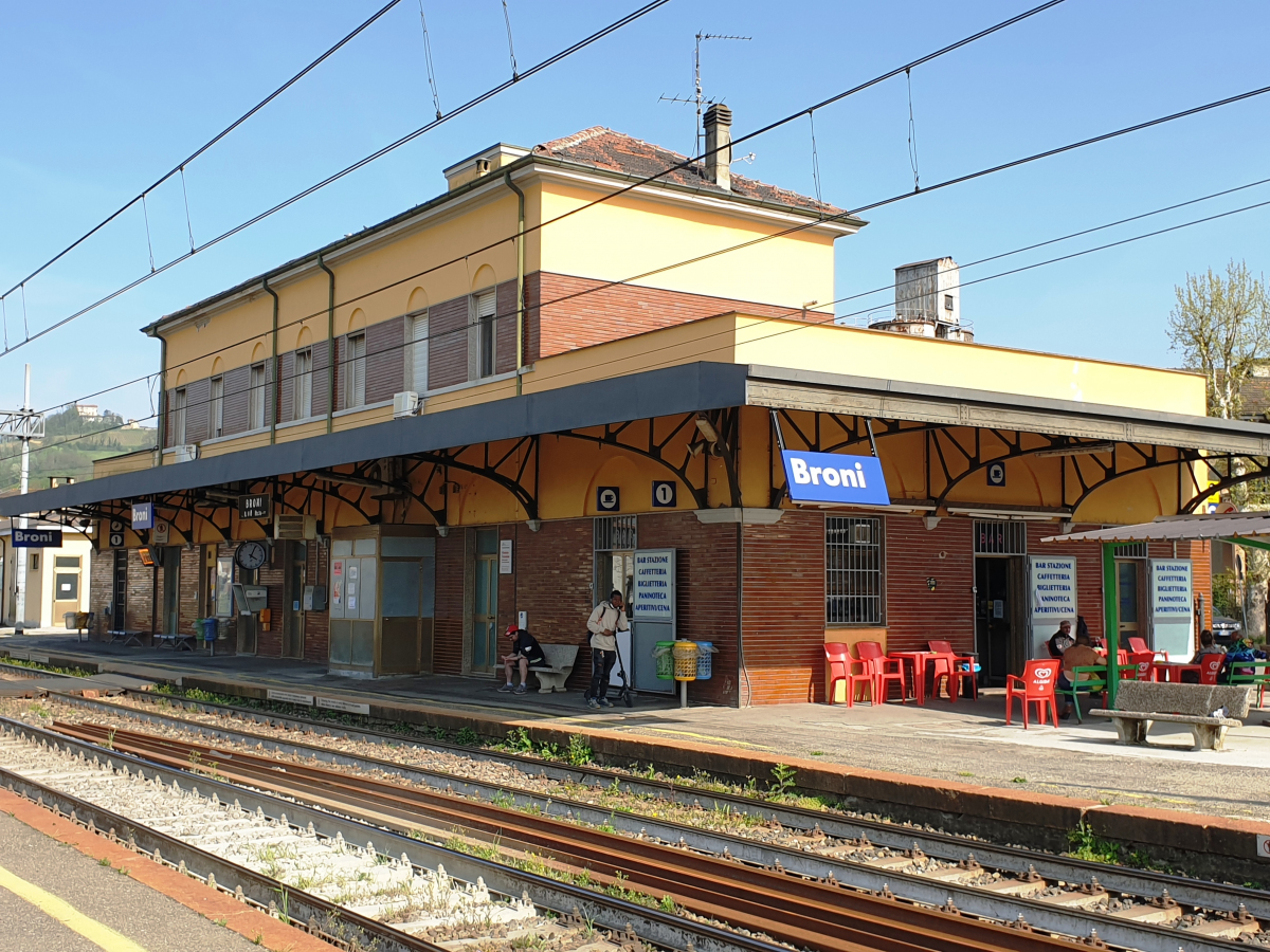 Gare de Broni 