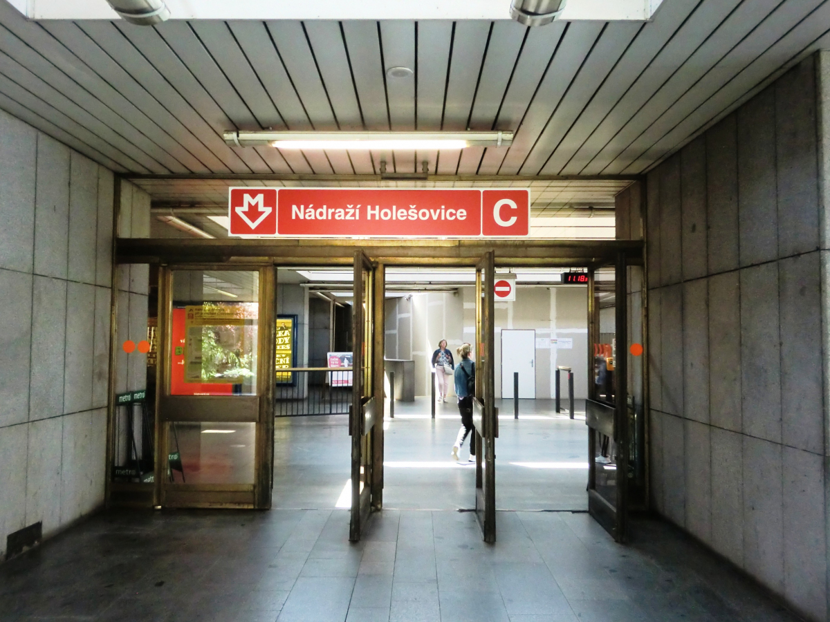 Metrobahnhof Nádraží Holešovice 