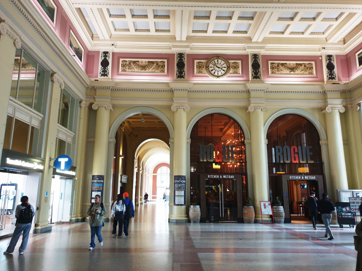 Waterfront station 