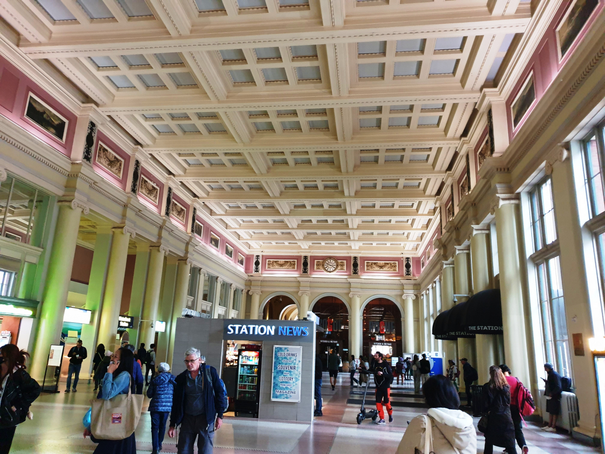 Waterfront station 