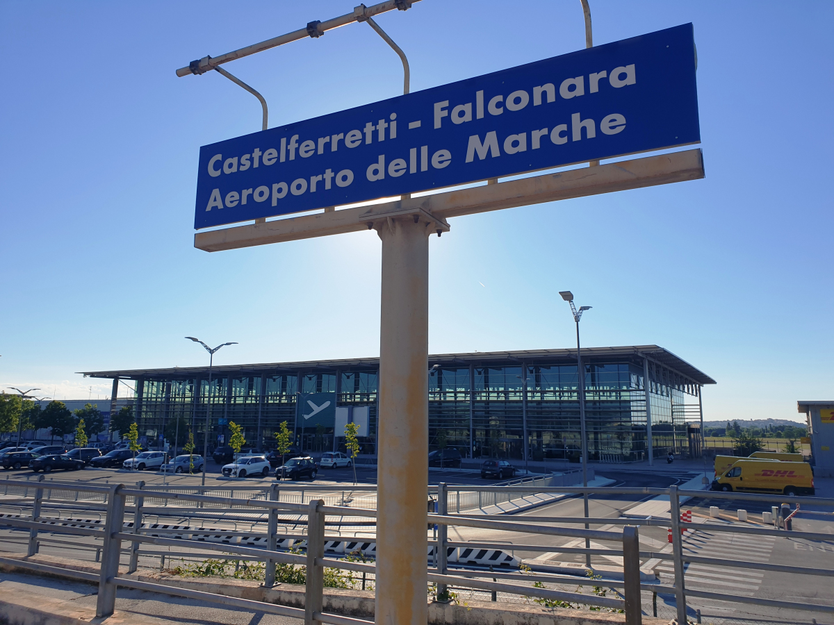 Castelferretti-Falconara Aeroporto delle Marche Station and Ancona-Falconara Airport 