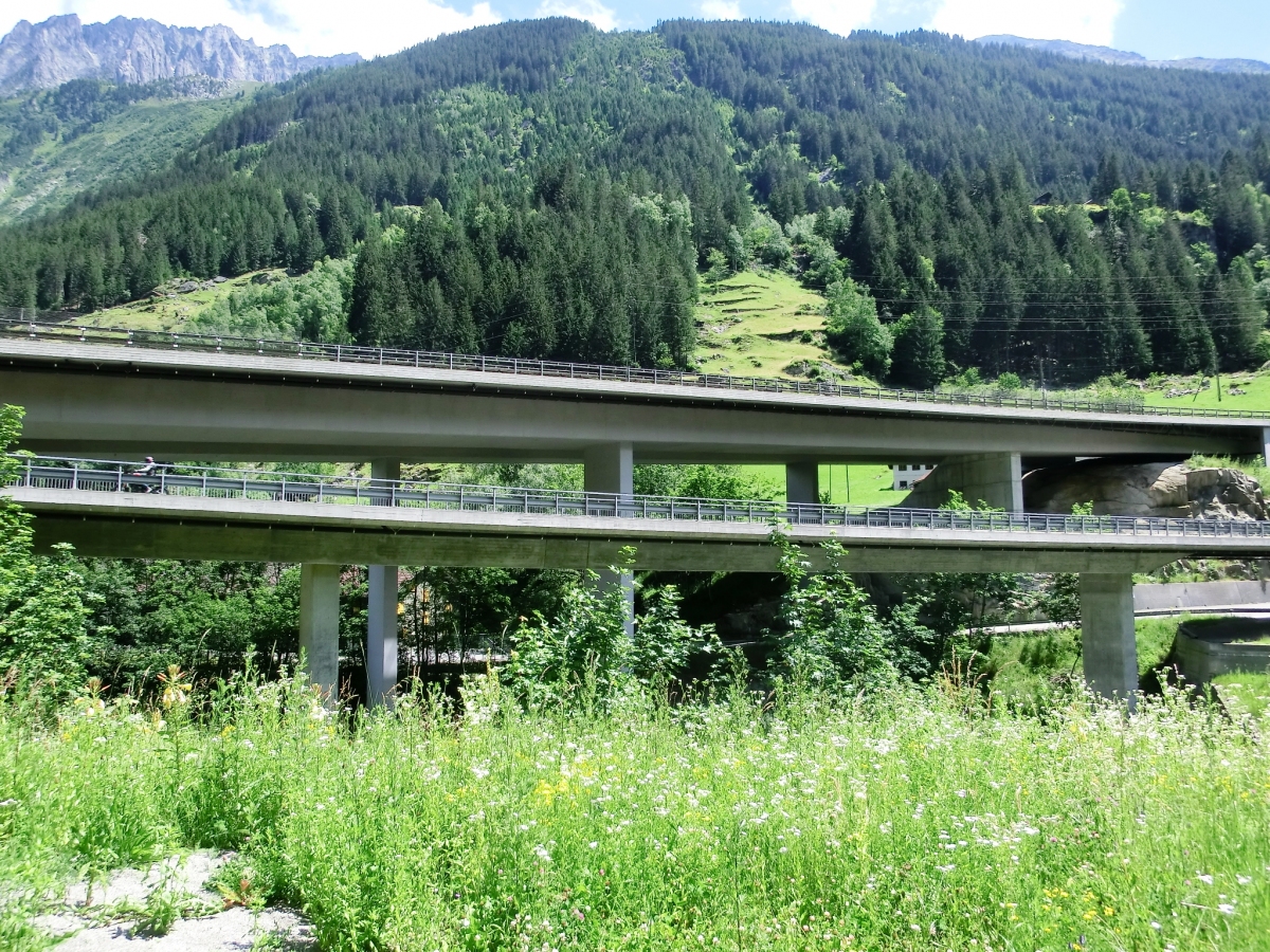 Pont autoroutier de Wattingen 