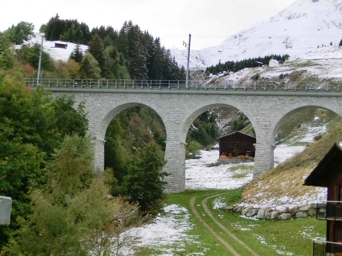 Viaduc ferroviaire de Val Giuv 