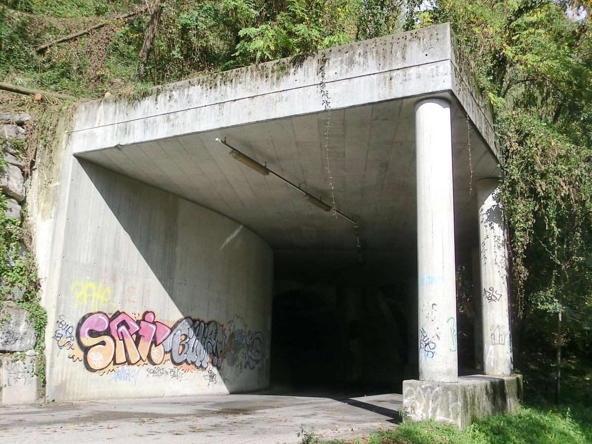Ghitello Tunnel southern portal 
