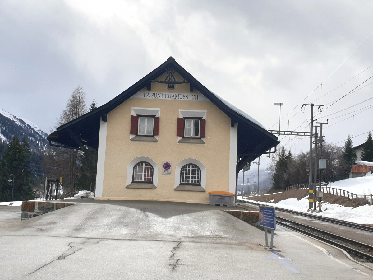 La Punt Chamues-ch Station 