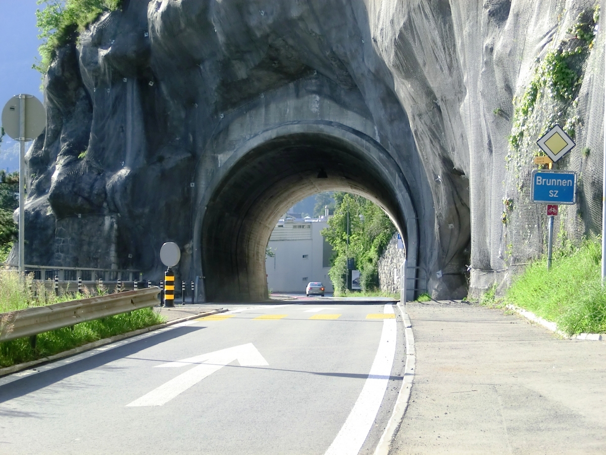 Brunnen Tunnel southern portal 