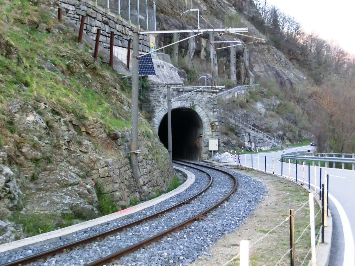 Dirinei Tunnel western portal 