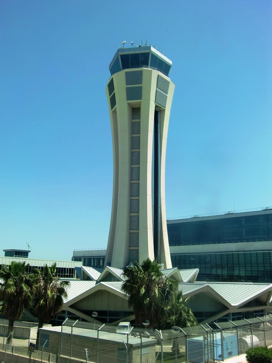 Flughafenkontrollturm Malaga 