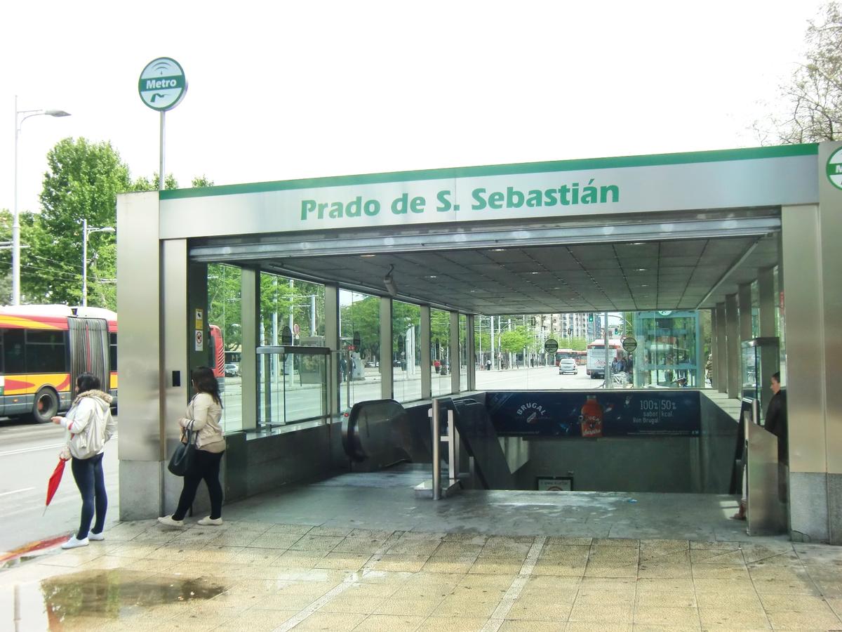Prado de San Sebastian Metro station, access 