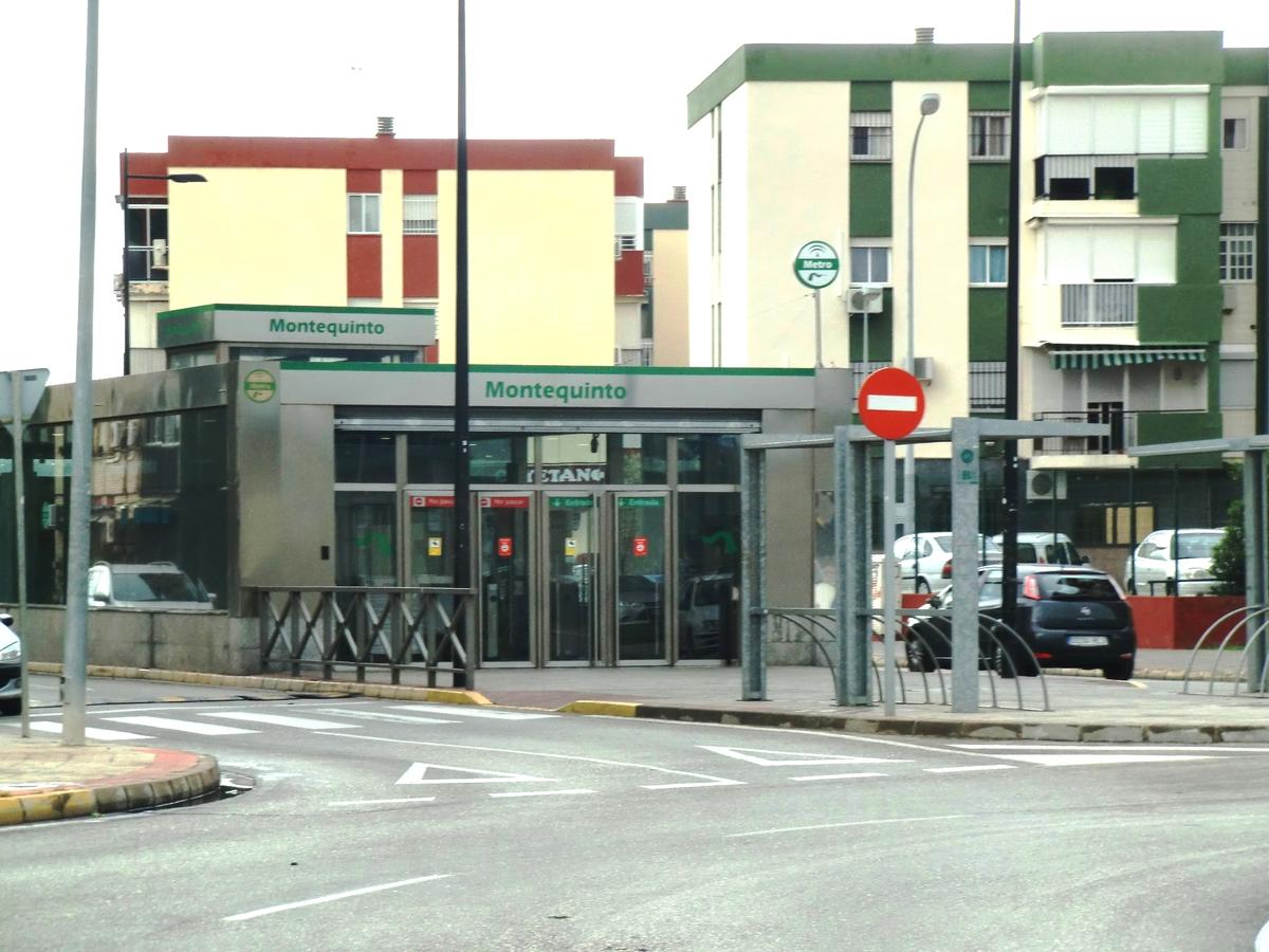 Montequinto Metro Station 
