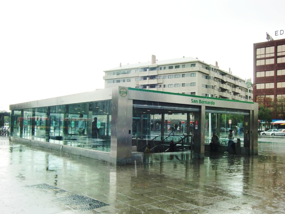 San Bernardo Metro Station 