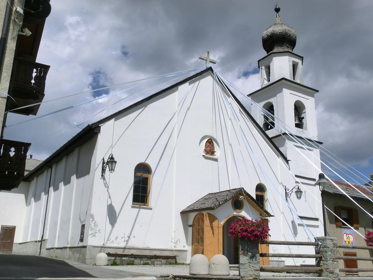Sant'Anna Parish Church in Trepalle 