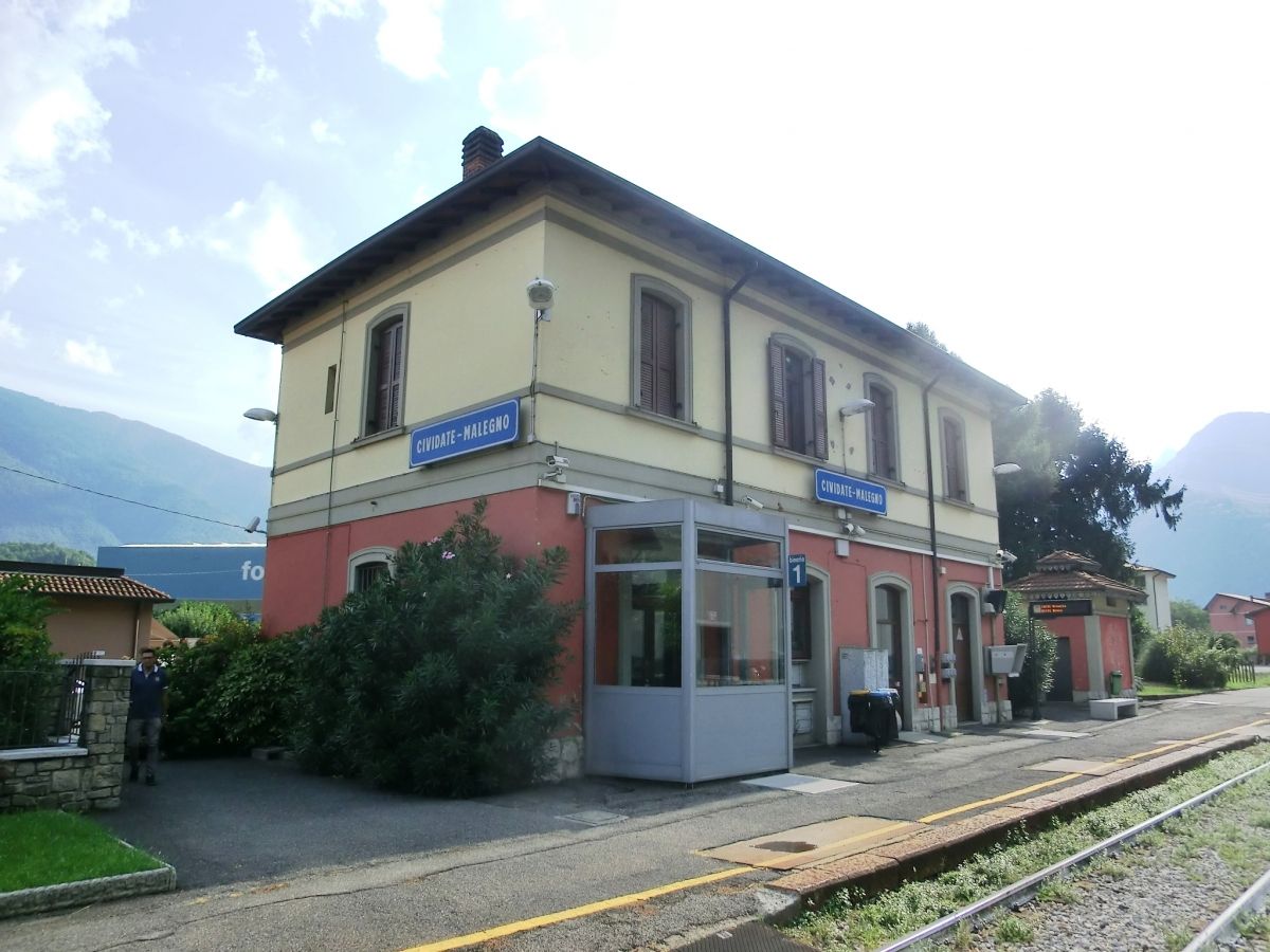 Cividate-Malegno Station 