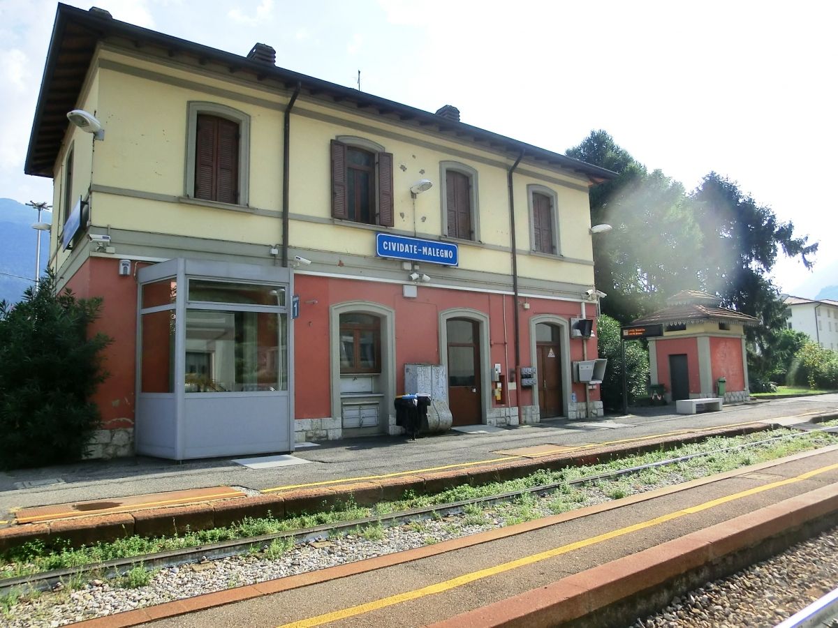Cividate-Malegno Station 