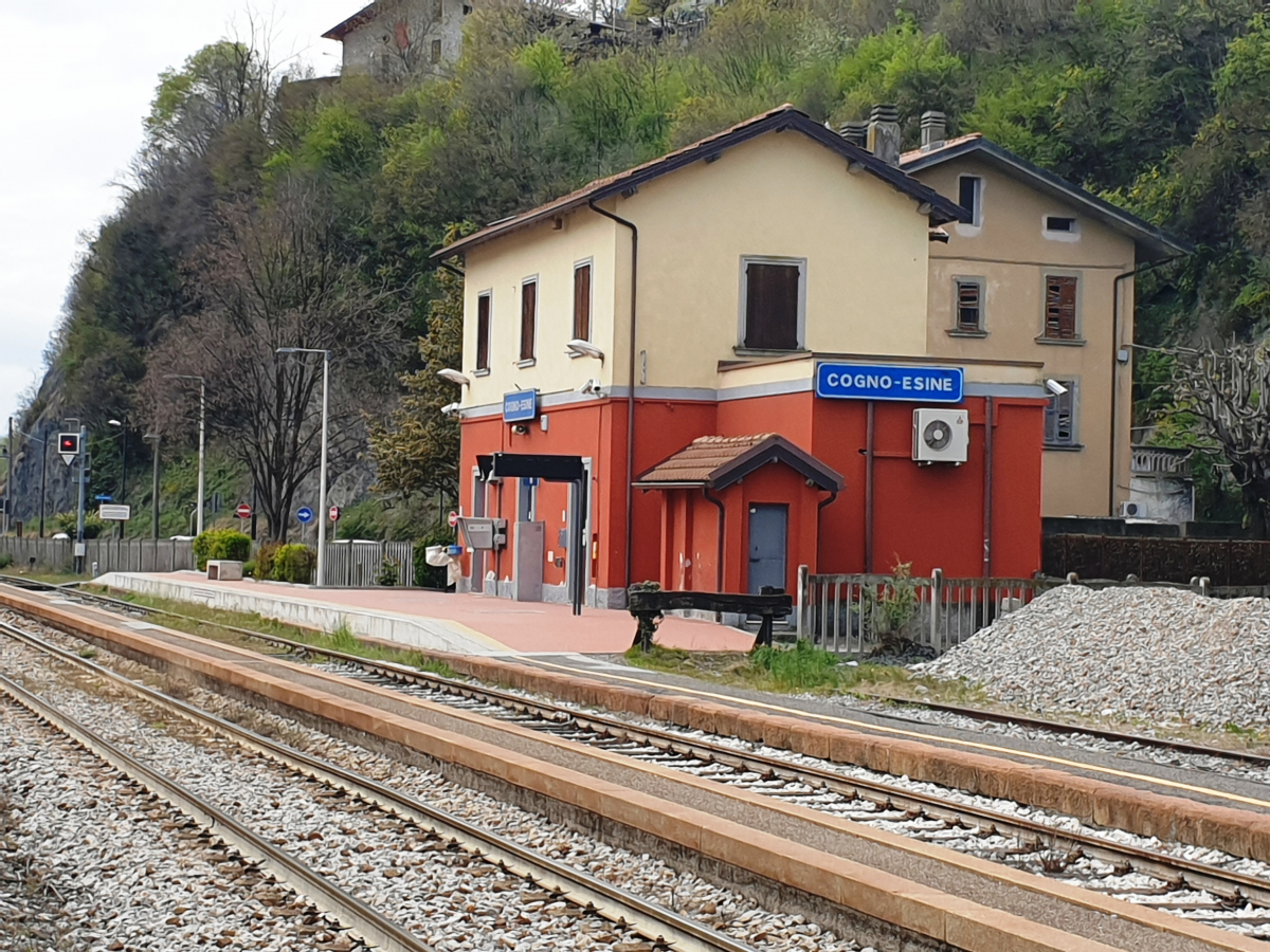 Cogno-Esine Station 