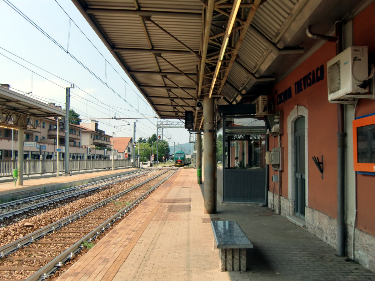 Cocquio-Trevisago Station 