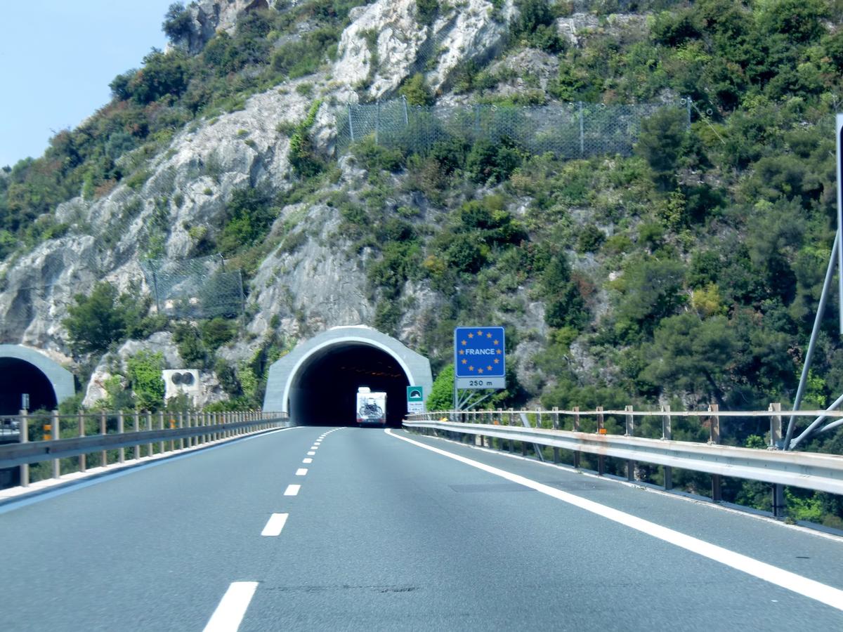 Tunnel Cima Giralda, italian portals 