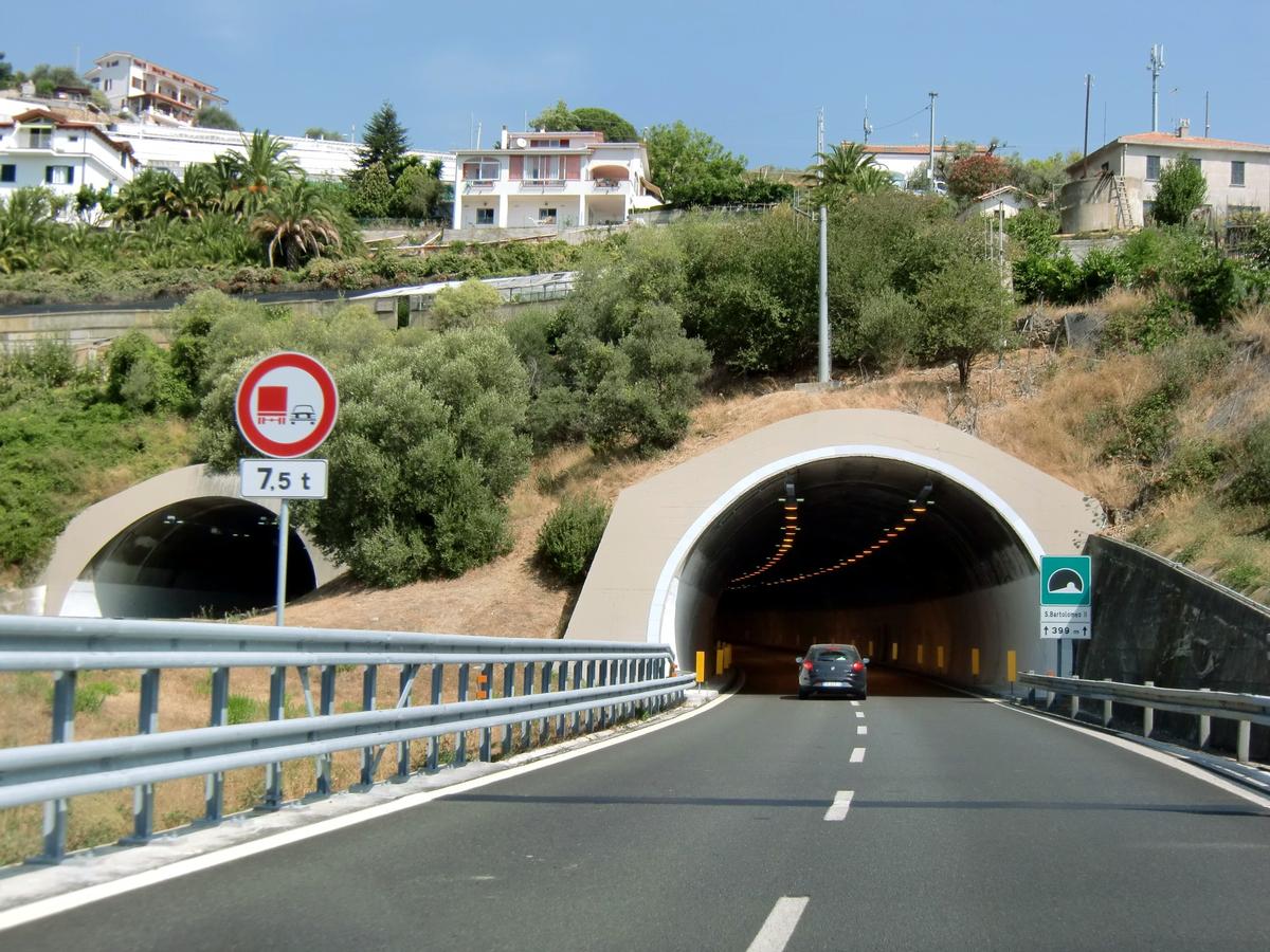 San Bartolomeo 2 Tunnel, western portals 