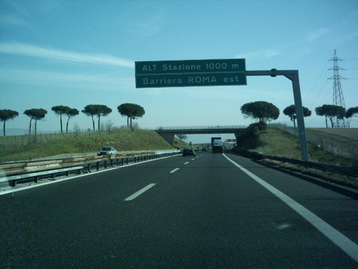 A24 motorway near Roma Est toll barrier 