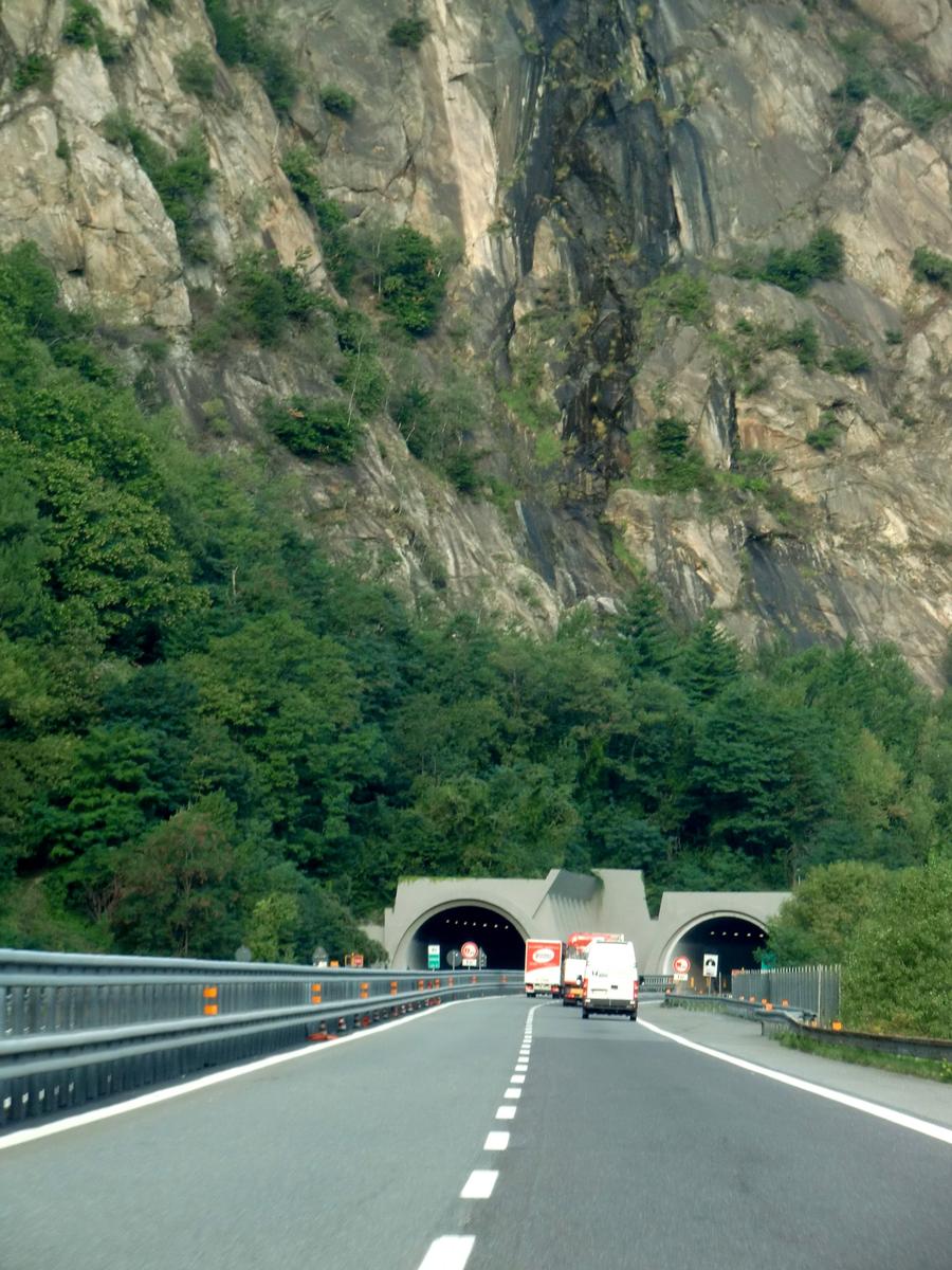 Quassolo Tunnel, southern portals 