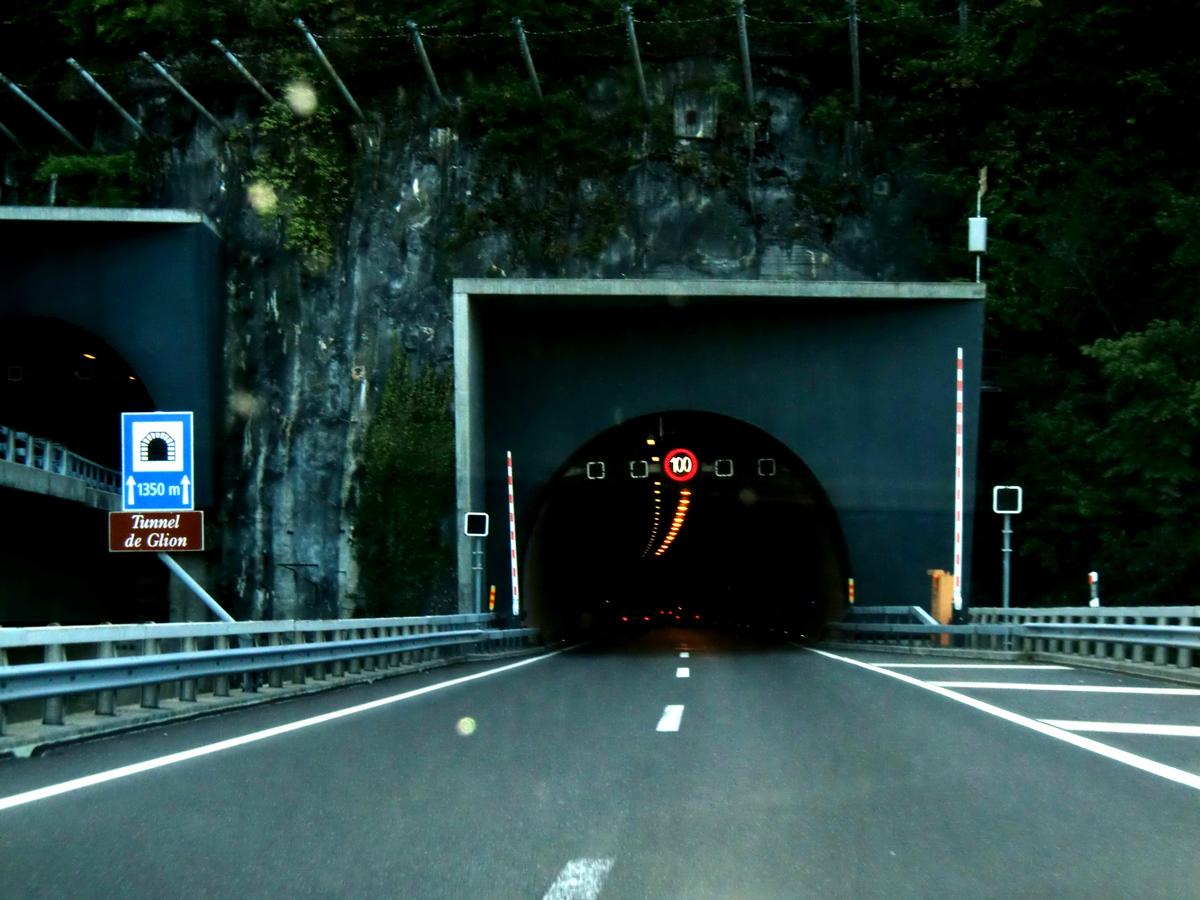 Glion tunnel, northern portal, southbound direction 