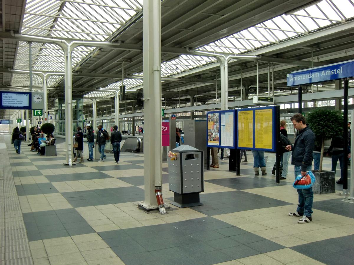 Amsterdam Amstel Station, railways and metro platforms 