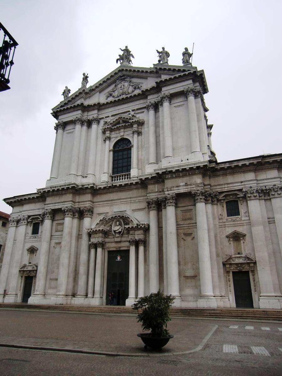 Duomo Nuovo 