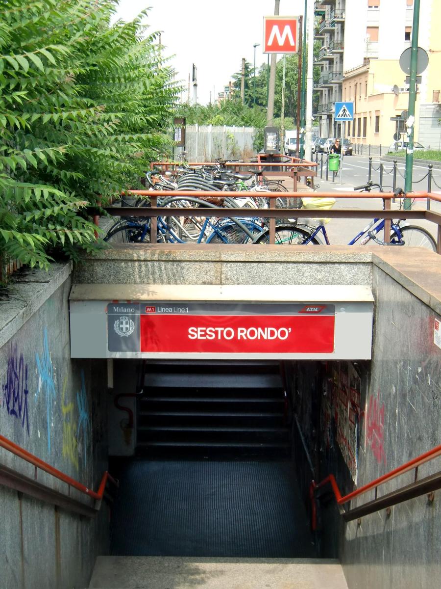 Sesto Rondò Metro Station, access 