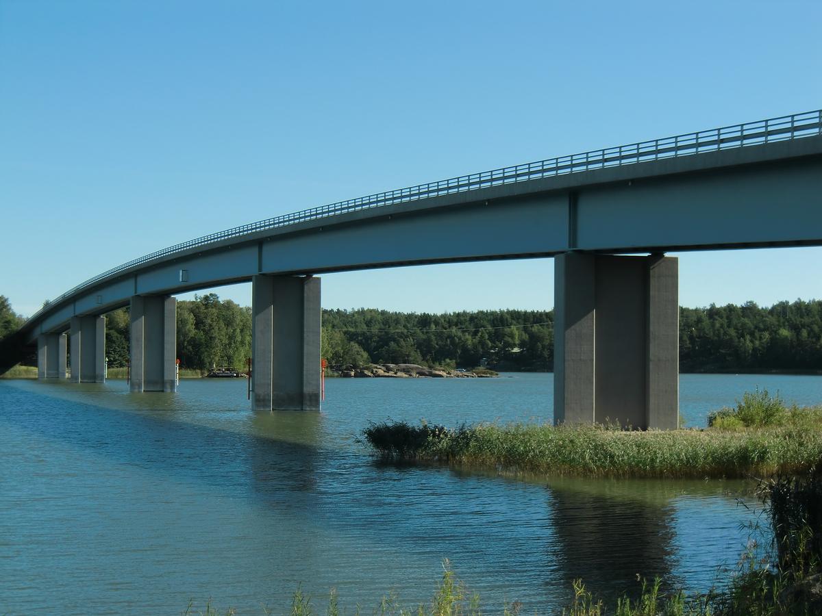 Kaitainen bridge 