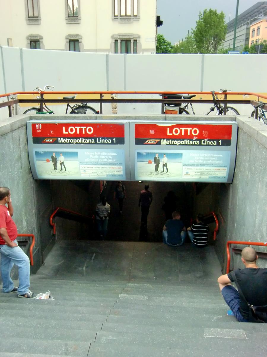 Lotto Metro Station, access 