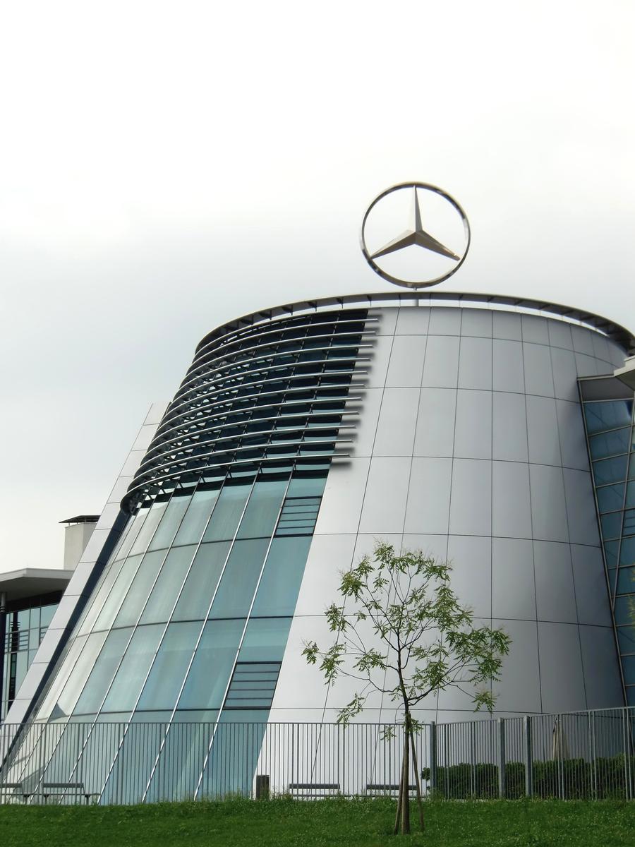 Mercedes-Benz Center 