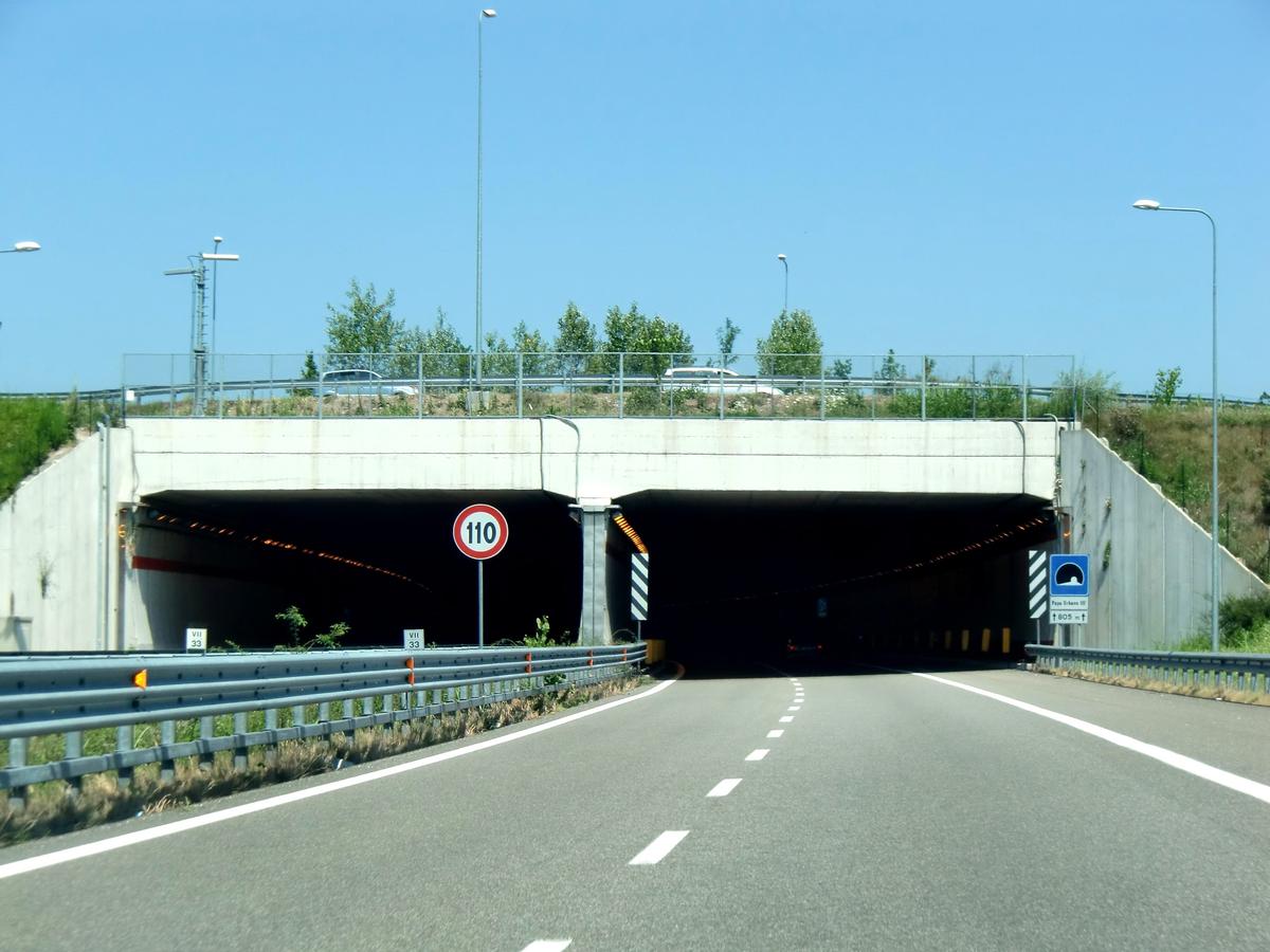 Papa Urbano III Tunnel 