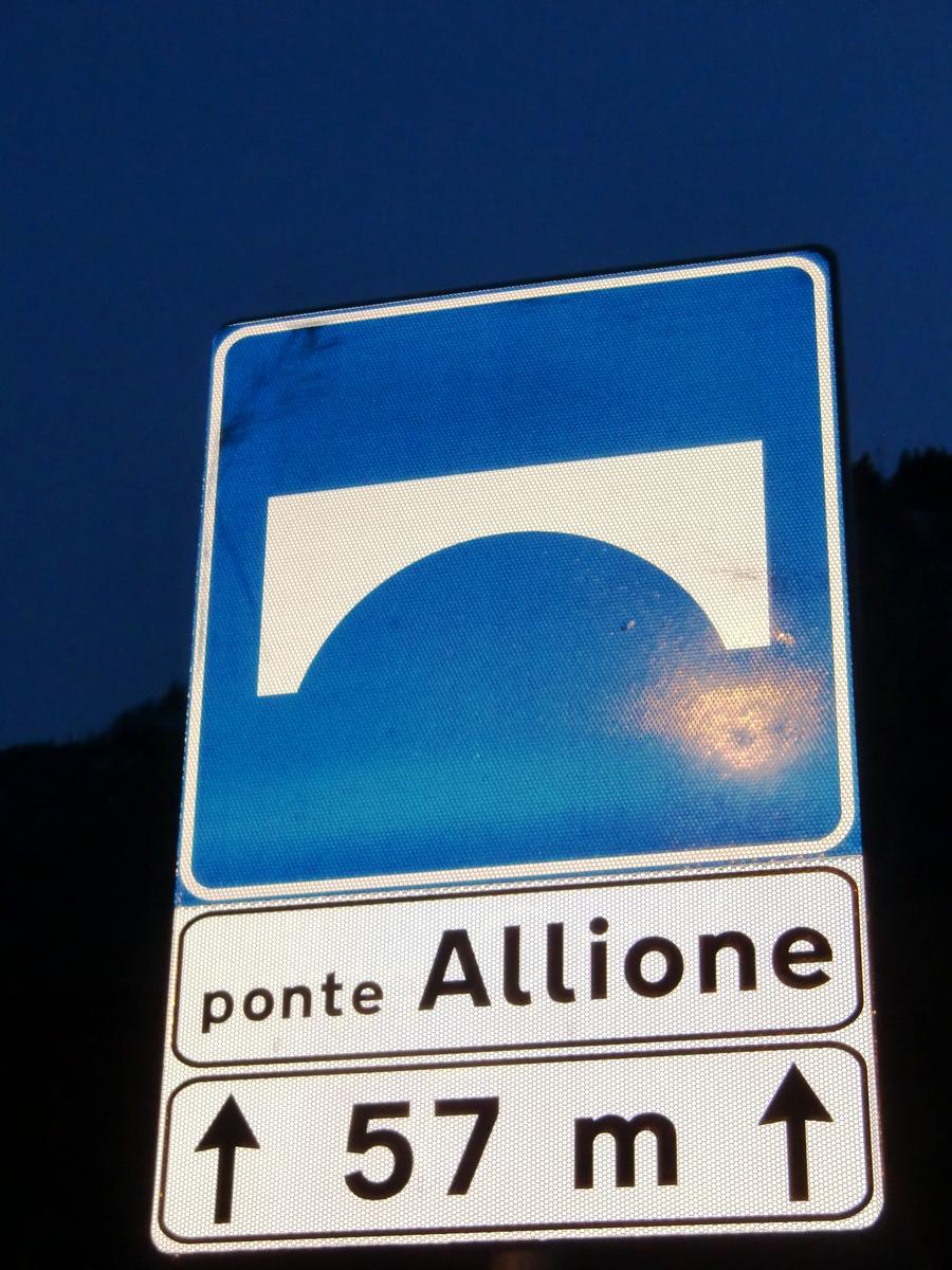 Allione Bridge, road sign 