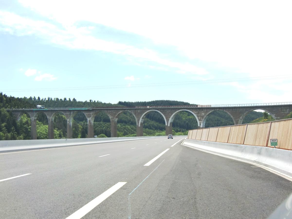 Viaduc du Pont Marteau from A89 motorway 