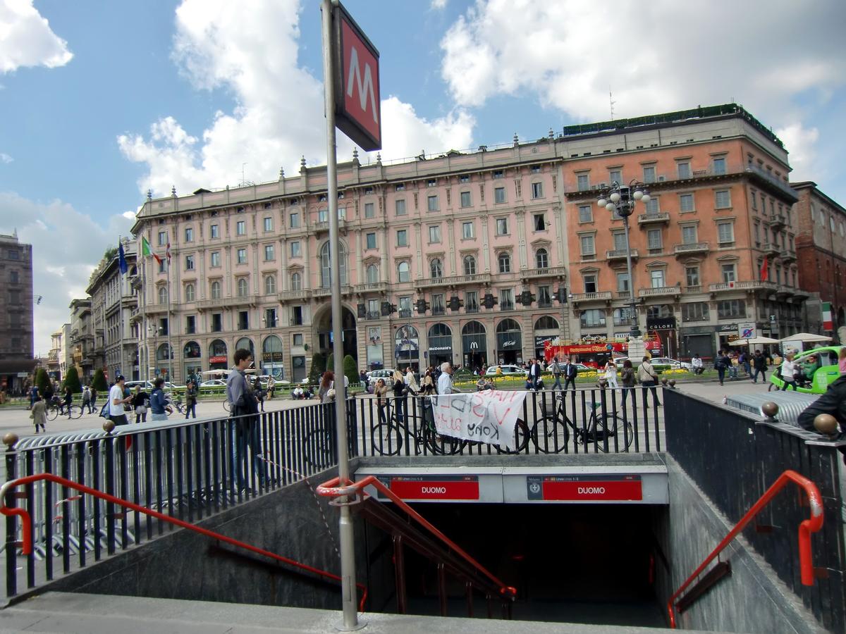 Duomo Metro Station, access 