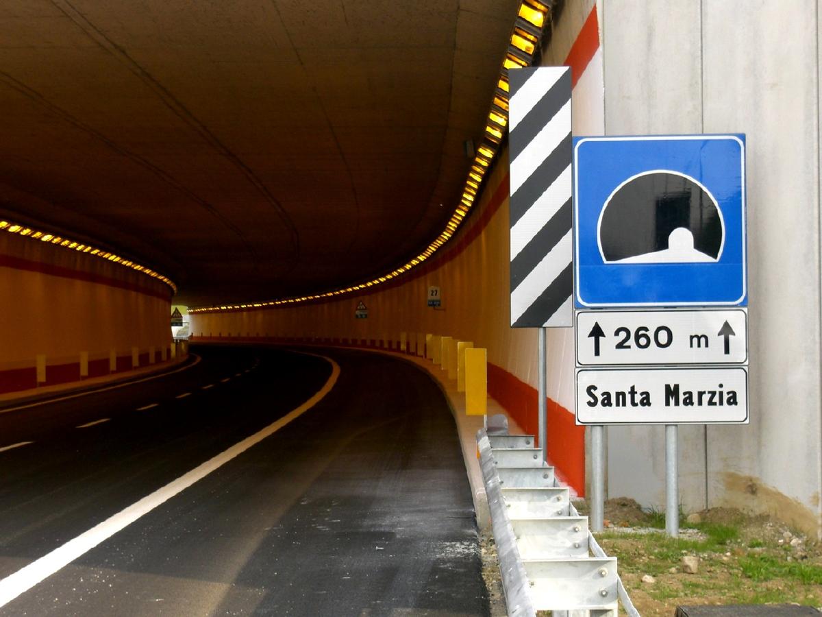 Santa Marzia Tunnel southern portal, northbound direction 