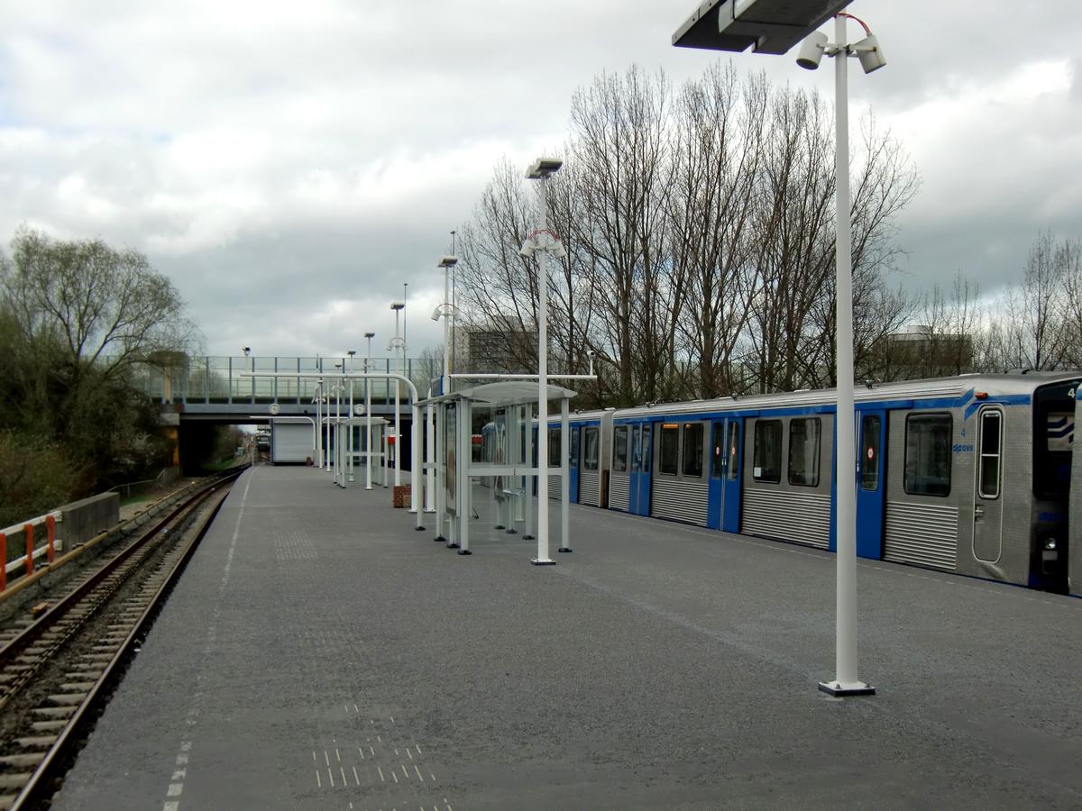 Gaasperplas Metro Station, platform 